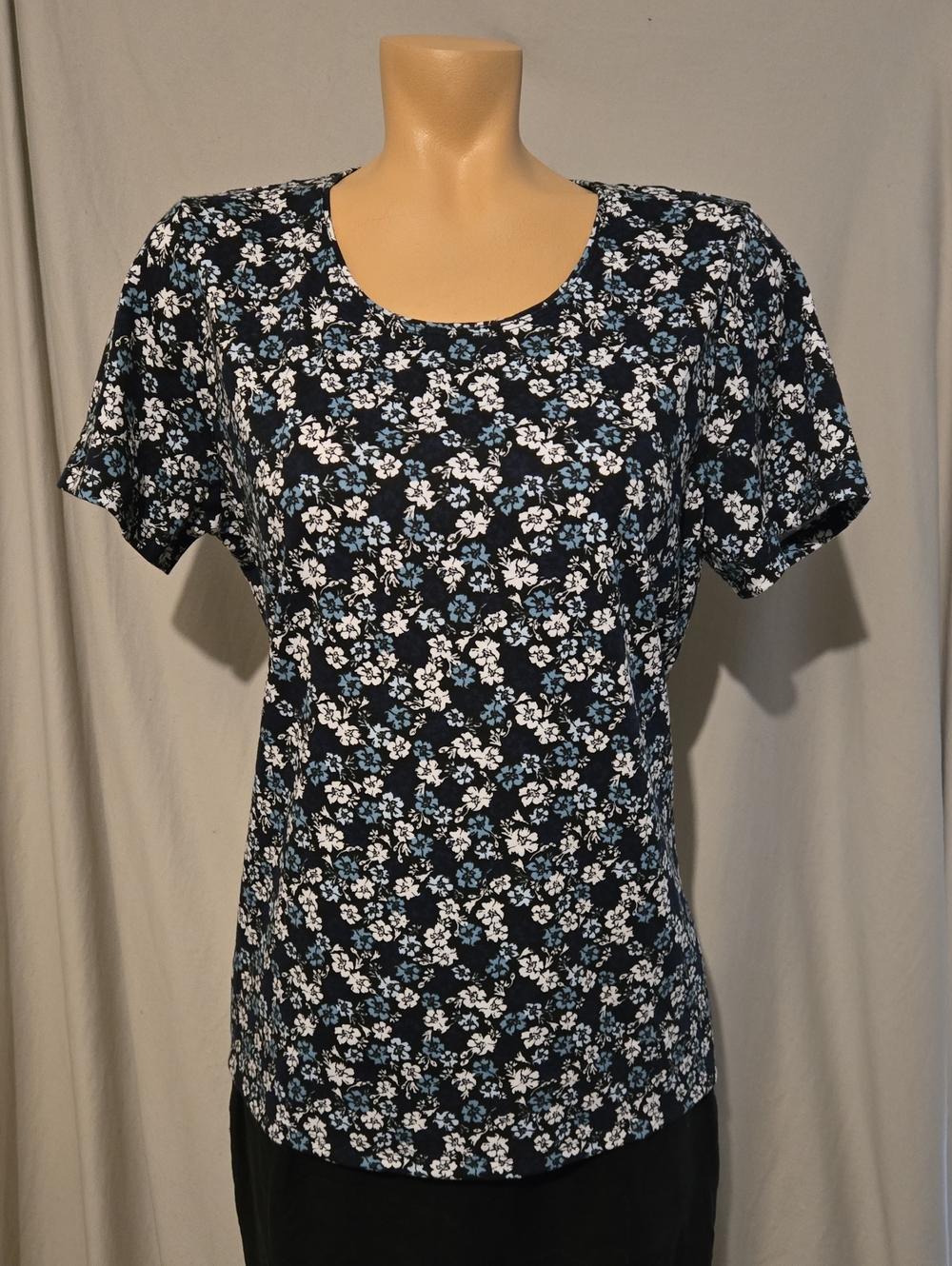Style & Co Floral Scoop-Neck Top, New - Picture 4 of 5